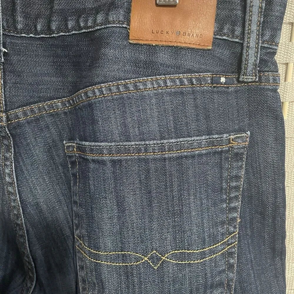 Lucky Brand 221 Original Straight Jeans Men’s Size 30X30 Medium Blue Wash Denim